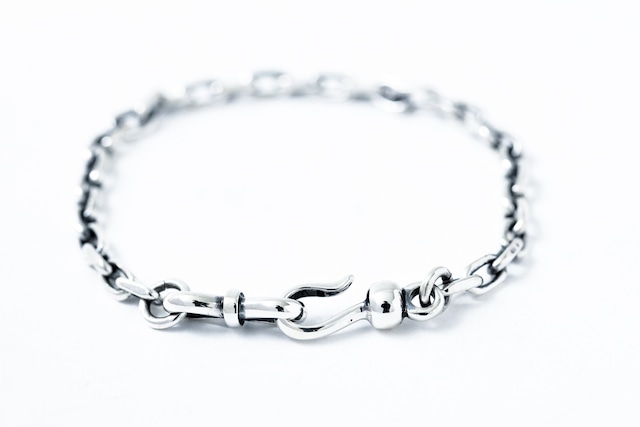 BN-062  Mebiusu hook bracelet (SS)