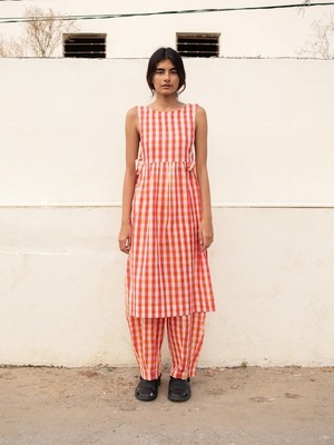 TADO DASYA APRON