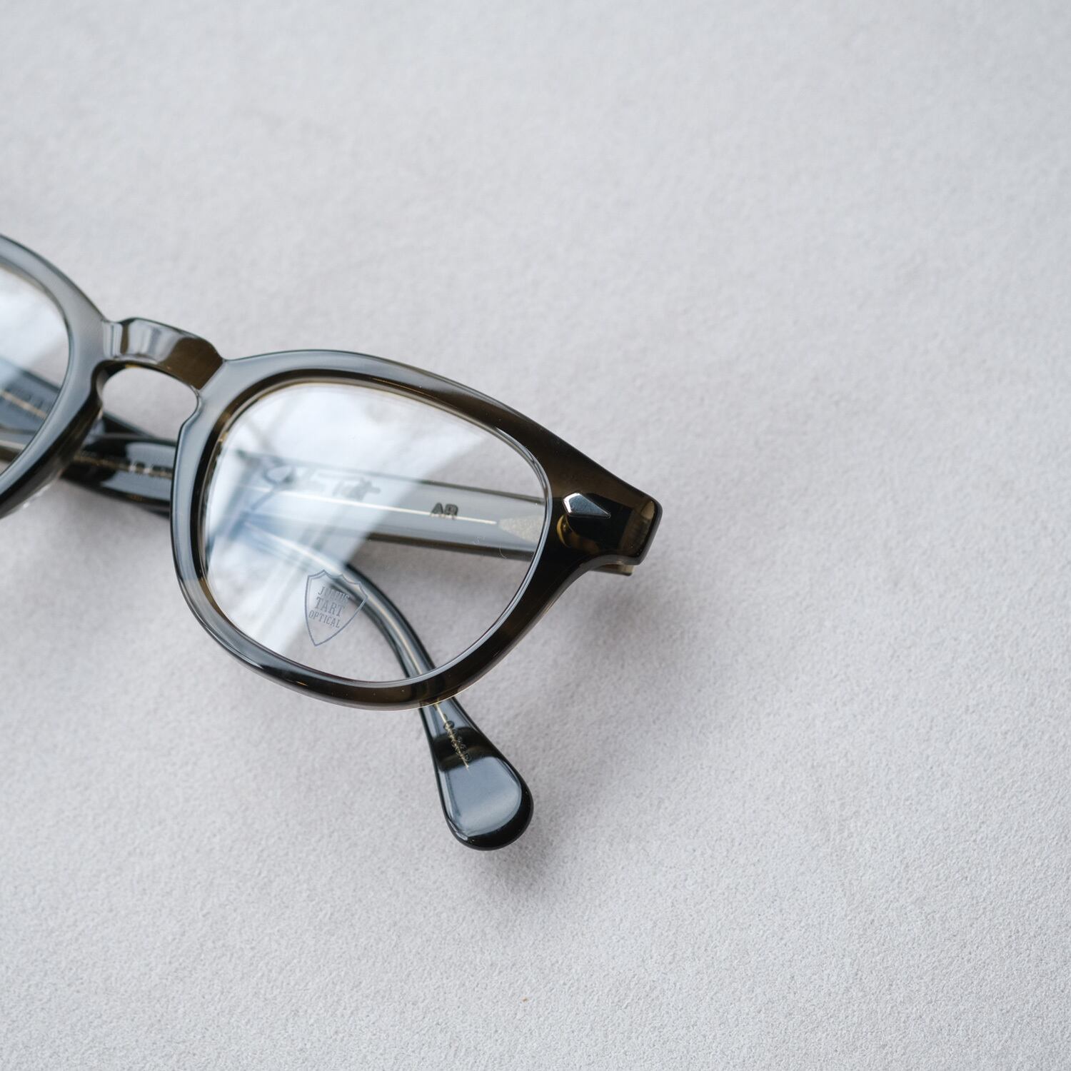JULIUS TART OPTICAL AR 48-22 オリーブ JULIUS TART OPTICAL AR エーアール 48/22 | 【JULIUS TART