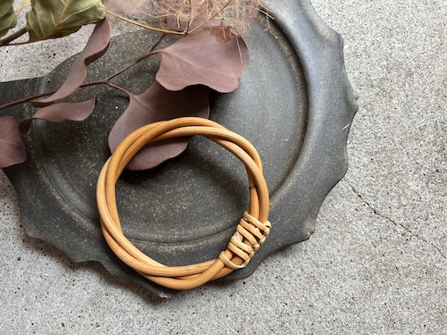 紅籐と皮籐のバングル 数量限定