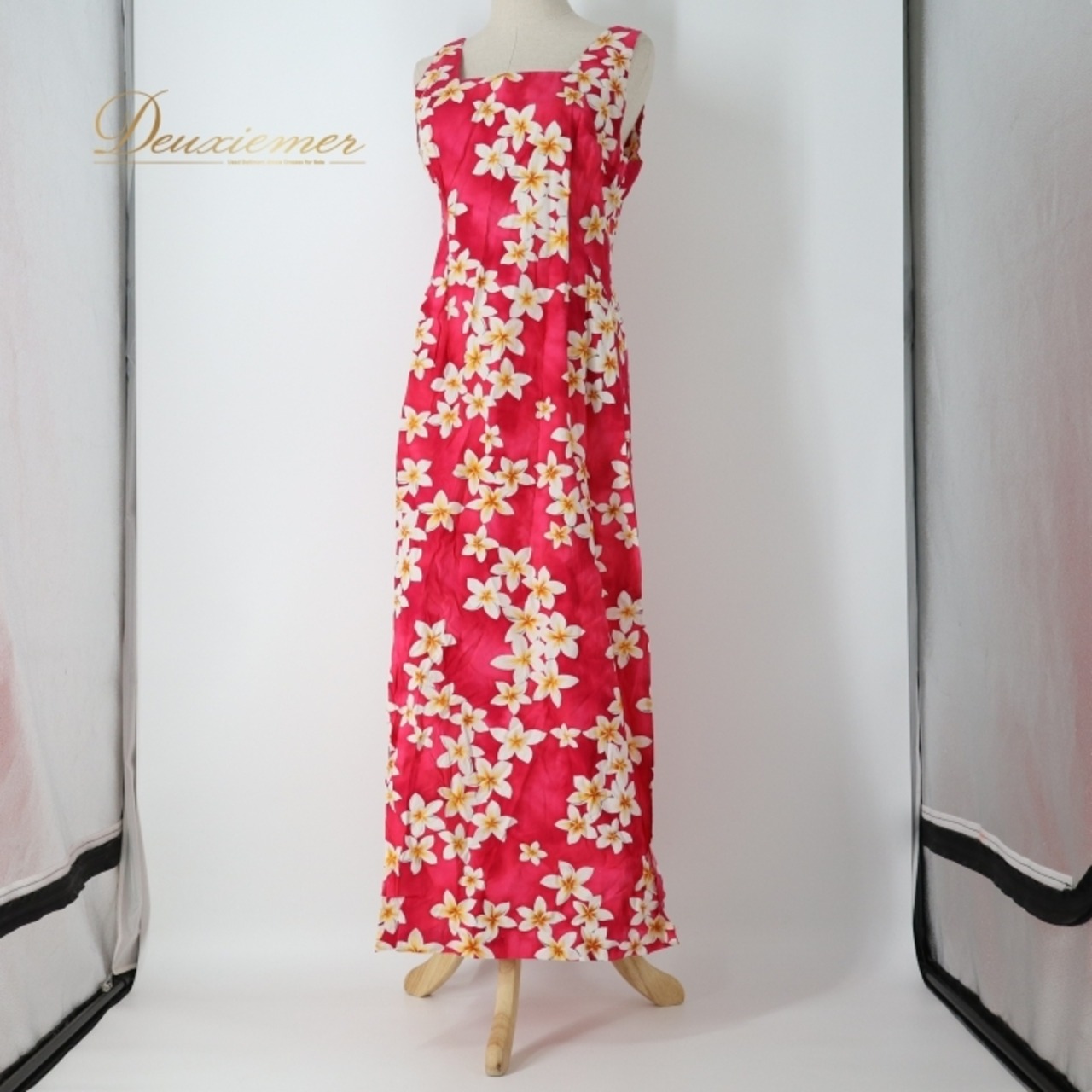 フラダンス 衣装 ワンピース ドレス ピンク系 RoyalCreations ハワイ製 プルメリア柄 ハワイアンプリント アロハ フラ ダンス レッスン 練習 ノースリーブ スリット 華やか 鮮やか かわいい おしゃれ ホワイト系 イエロー系 フラダンス衣装 ロングドレス ハワイアンファッション トロピカル 花柄 エレガント シンプル レディース プルメリア かわいいドレス スタイルアップ 大人可愛い