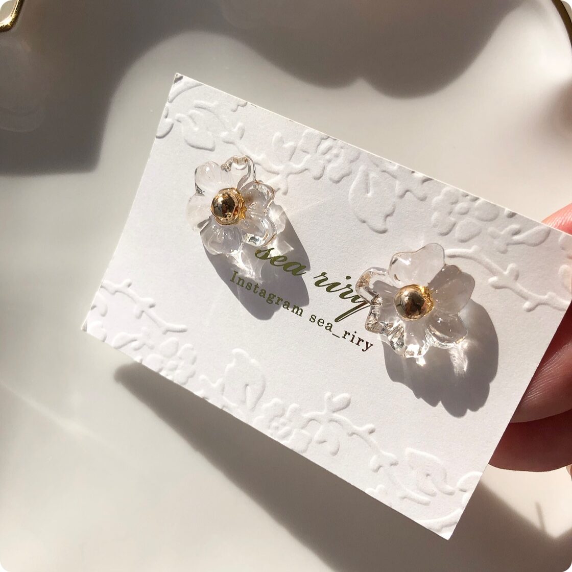 no. 768 再販 ちいさなクリアフラワーピアス 1粒ピアス フラワー 