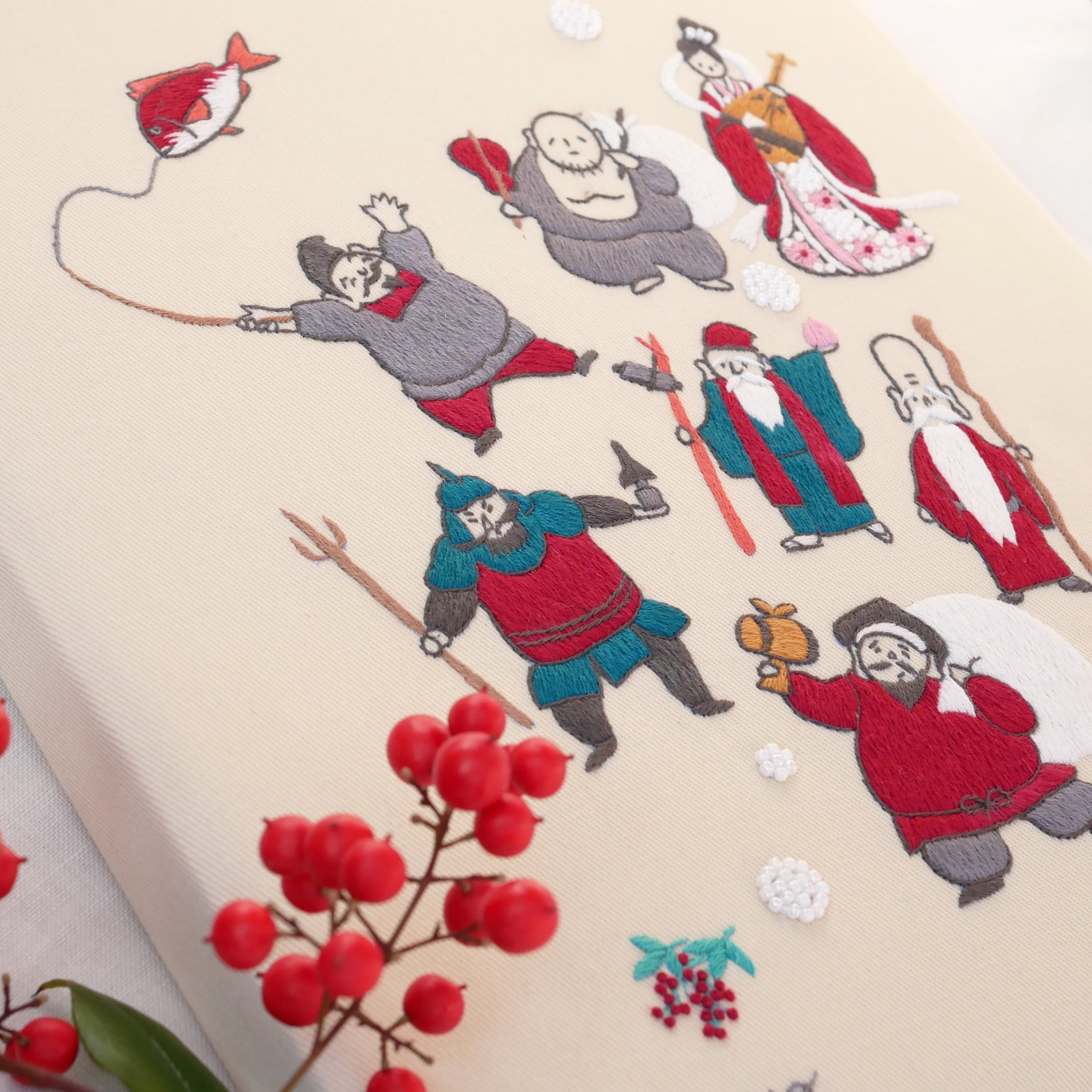 ファブリックパネル「七福神の行進 シリアルNo.1」刺繍パネル 手刺繍