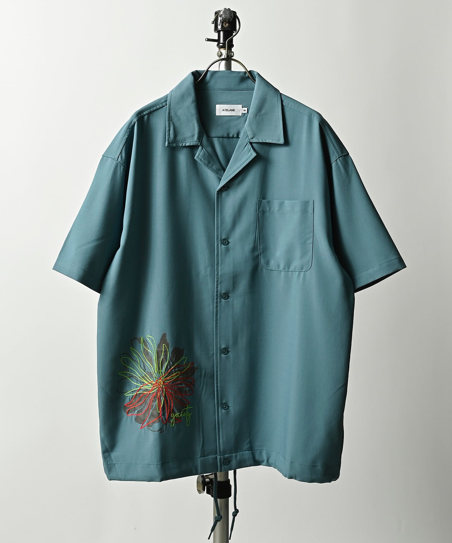 ATELANE flower embroidery open collar shirt (BLU) 24A-15061 ATELANE flower embroidery open collar shirt (BLU) 24A-15061