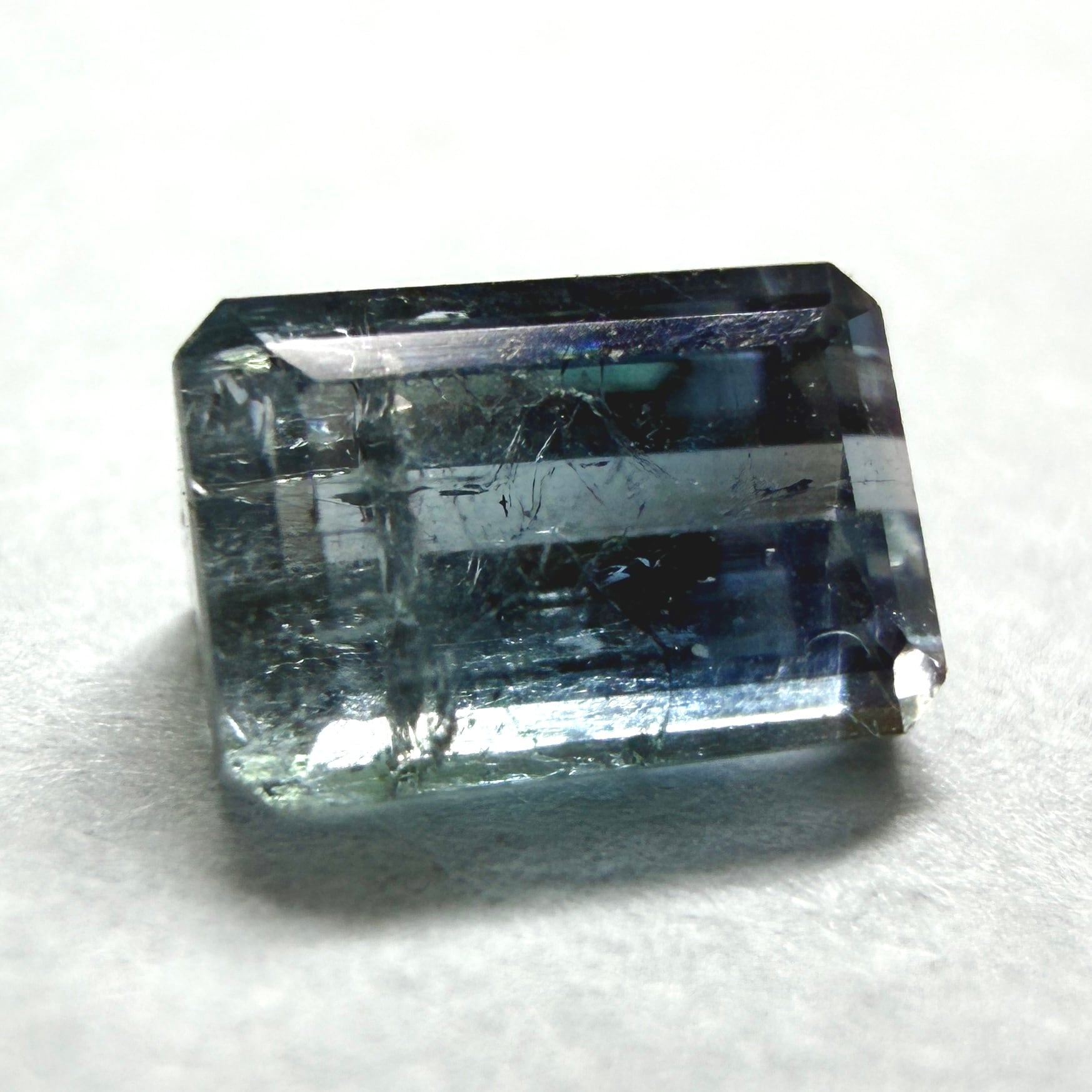 A571 天然バイカラートルマリン 0.865ct | Petal Gem