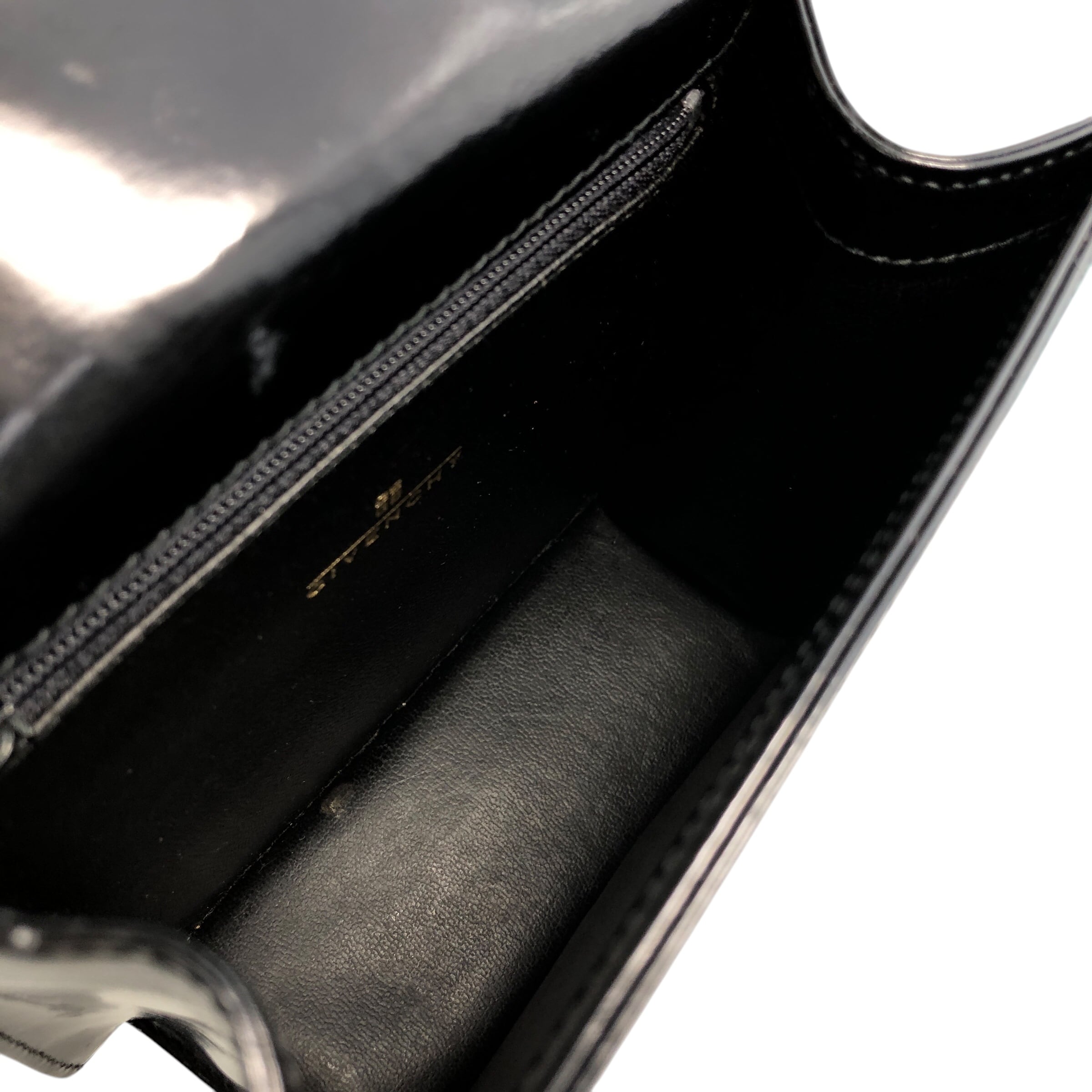 GIVENCHY ジバンシィ ショルダーバッグ ブラック ロゴ エナメルレザー