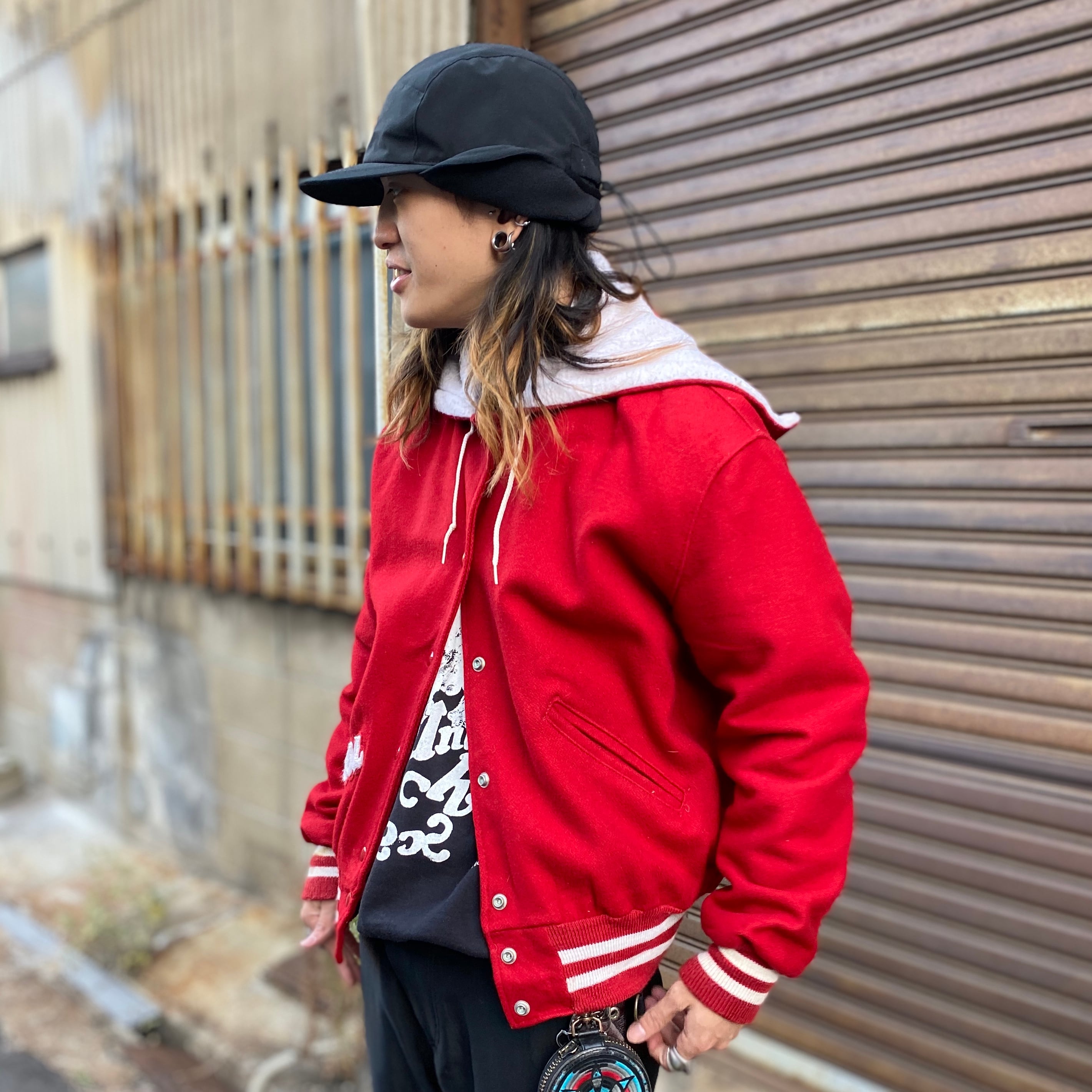 90年代 ビンテージ Usa製 Delong デロング ワッペン セーラーカラー ウールアワードジャケット スタジャン フード付き レッド 赤色 メンズm 90s ヴィンテージ古着 ナイロンジャケット Cave 古着屋 公式 古着通販サイト 30 Off Sale開催中