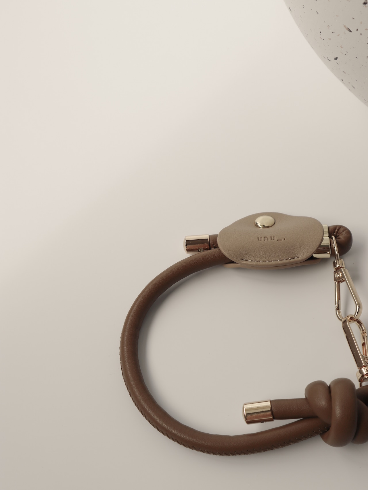 ‪asymmetry tag（brown/short） - 17