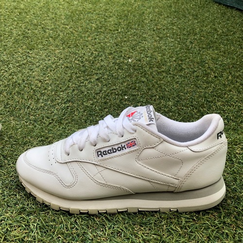 Reebok CLASSIC LEATHER リーボック クラシックレザー HB740