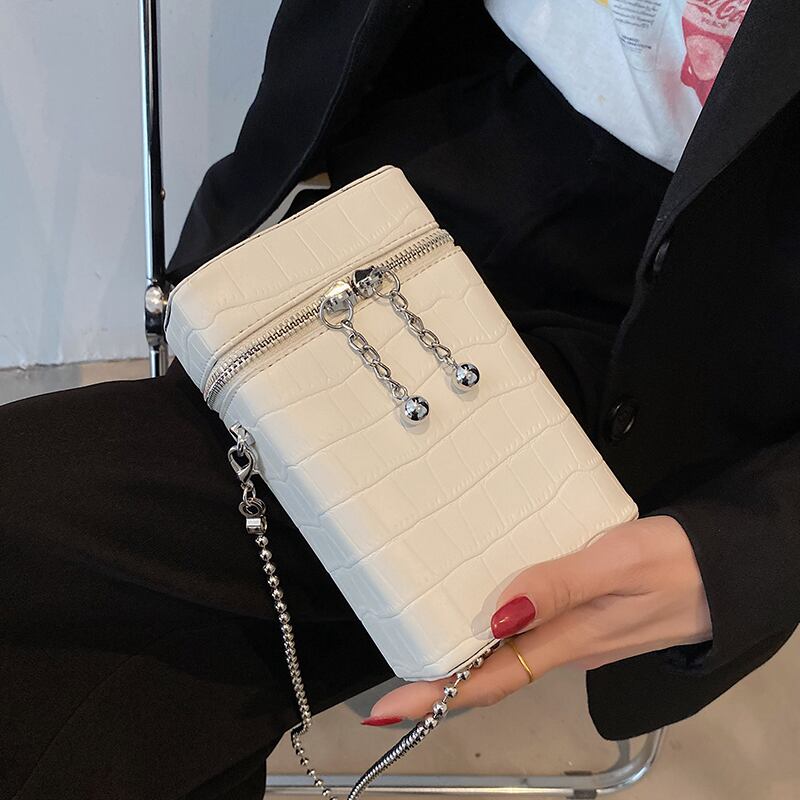 スタイルサマーレッドチェーン 夏物 メッセンジャーバッグ Tiancai_Wing_Bag46619976502