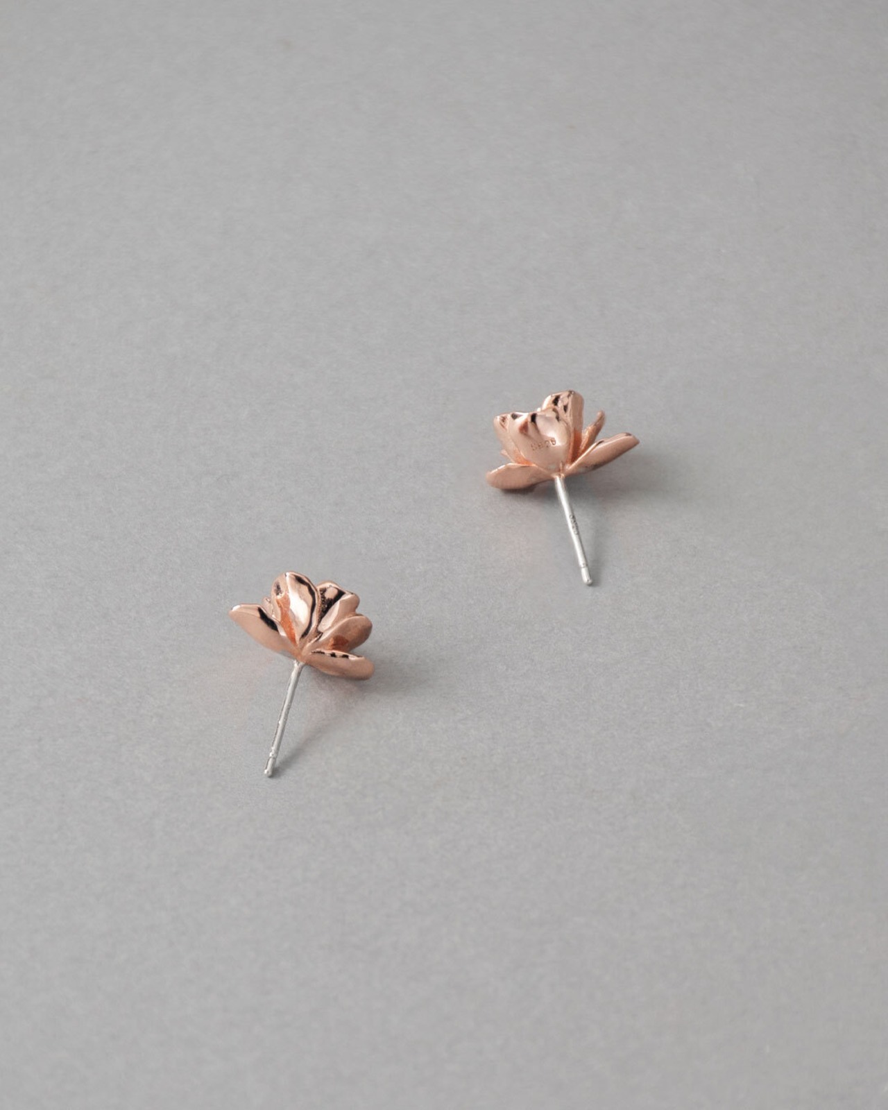 〔K18RGP〕梨花 ピアス