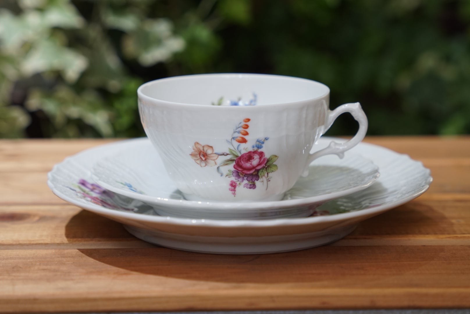 Richard Ginori(リチャード・ジノリ)〈サックスフラワー〉 カップ&ソーサーとケーキ皿のセット