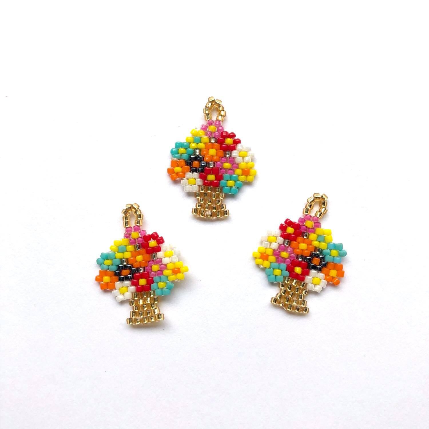花束ビーズステッチチャーム | Dua-アクセサリーパーツショップ