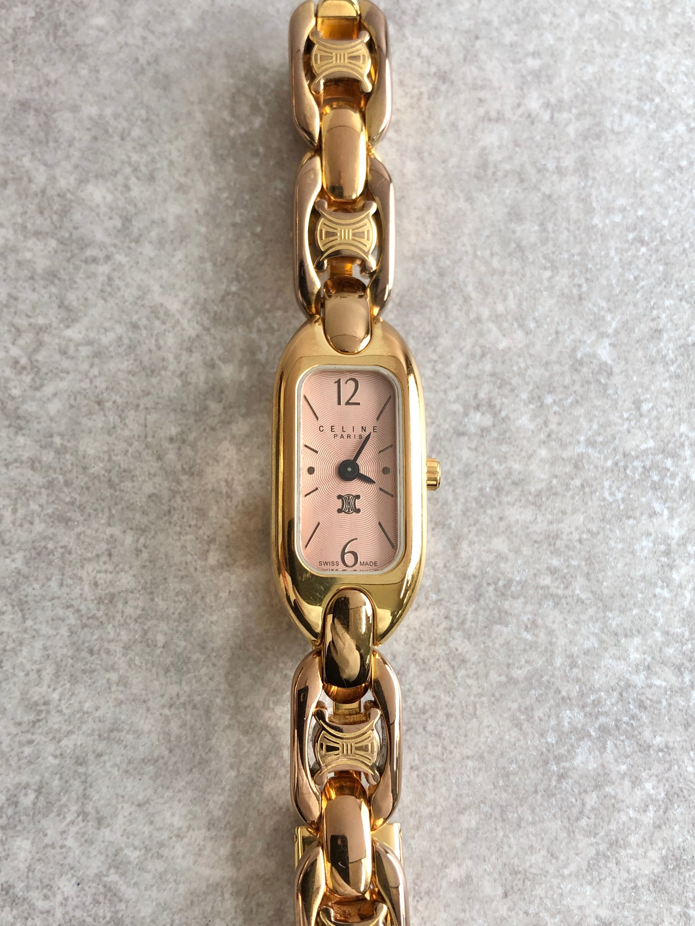 【希少】CELINE 腕時計 ヴィンテージ ロゴレザーQZ腕時計 ヴィンテージ|セリーヌ CELINE - 【公式】Rilish