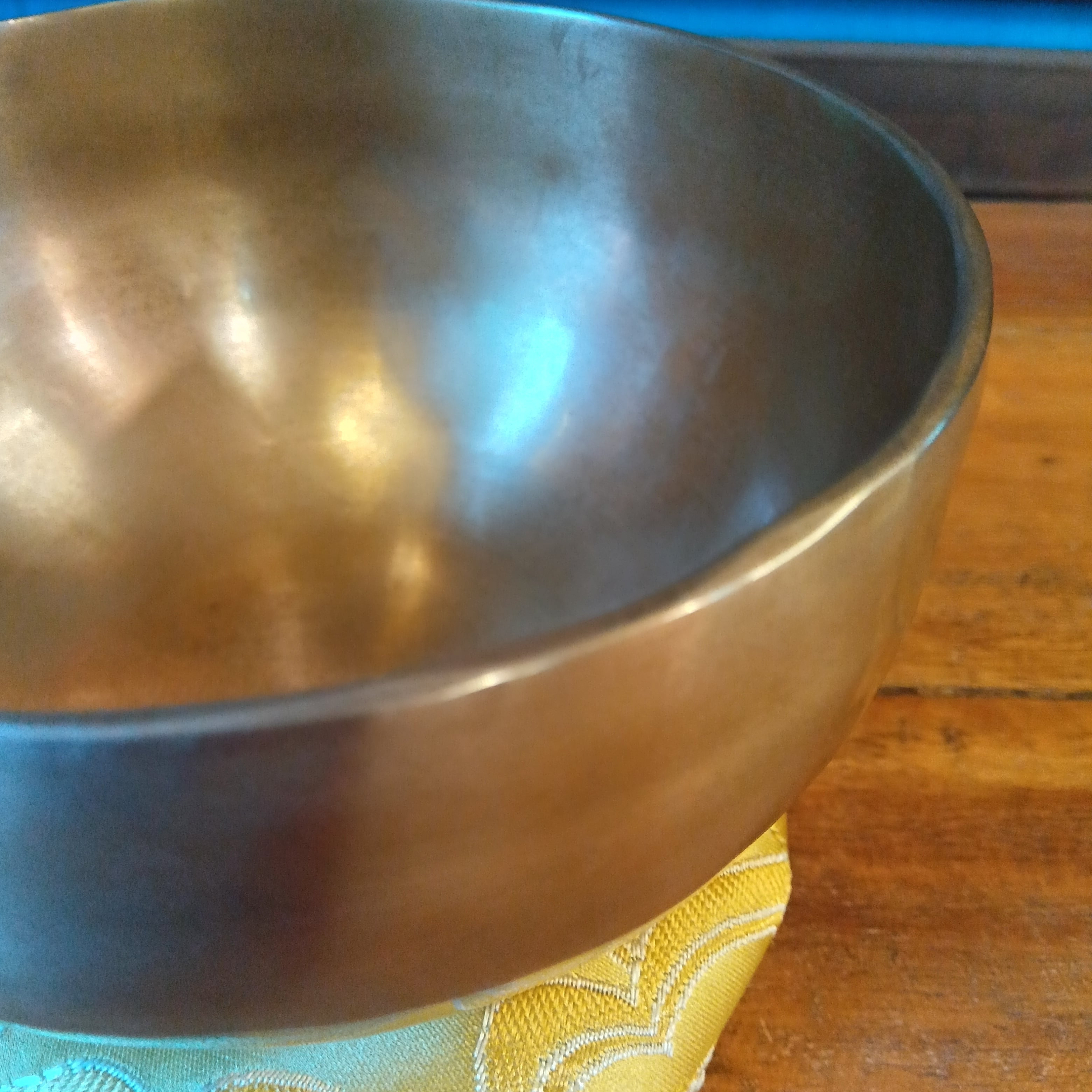ネパール製 ハンドメイド シンギングボウル 直径12cm（スティック