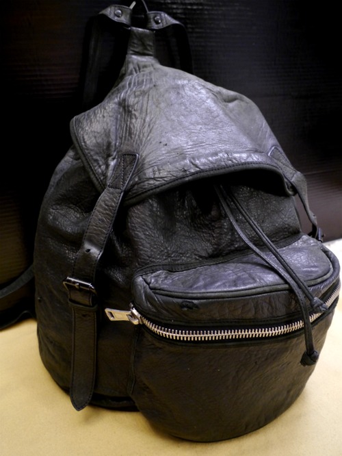 超レア◆ALEXANDER WANG アレキサンダーワン 男女可 クラック加工レザー リュック バックパック黒◆ なかなかお目にかかれない初期モデル♪