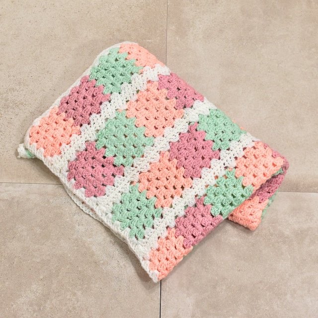 Granny square crochet kint blanket