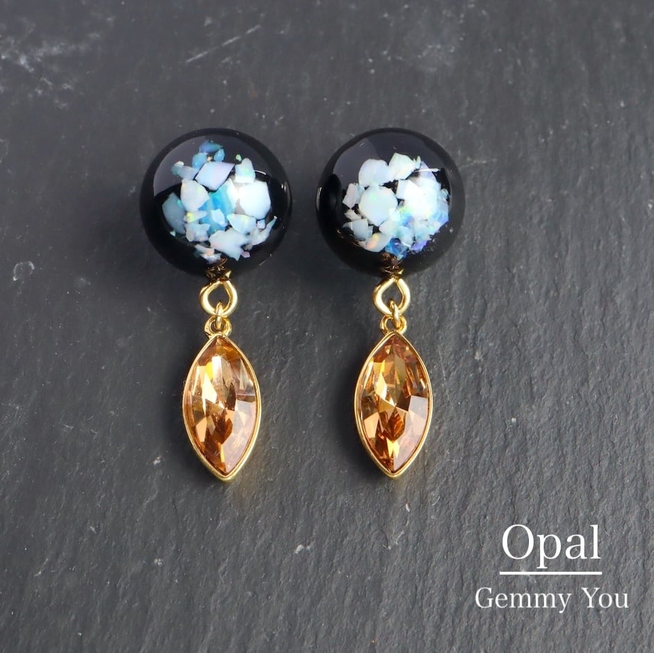 オパール + スワロフスキー BLACK ピアス ブラック | 鉱物 天然石