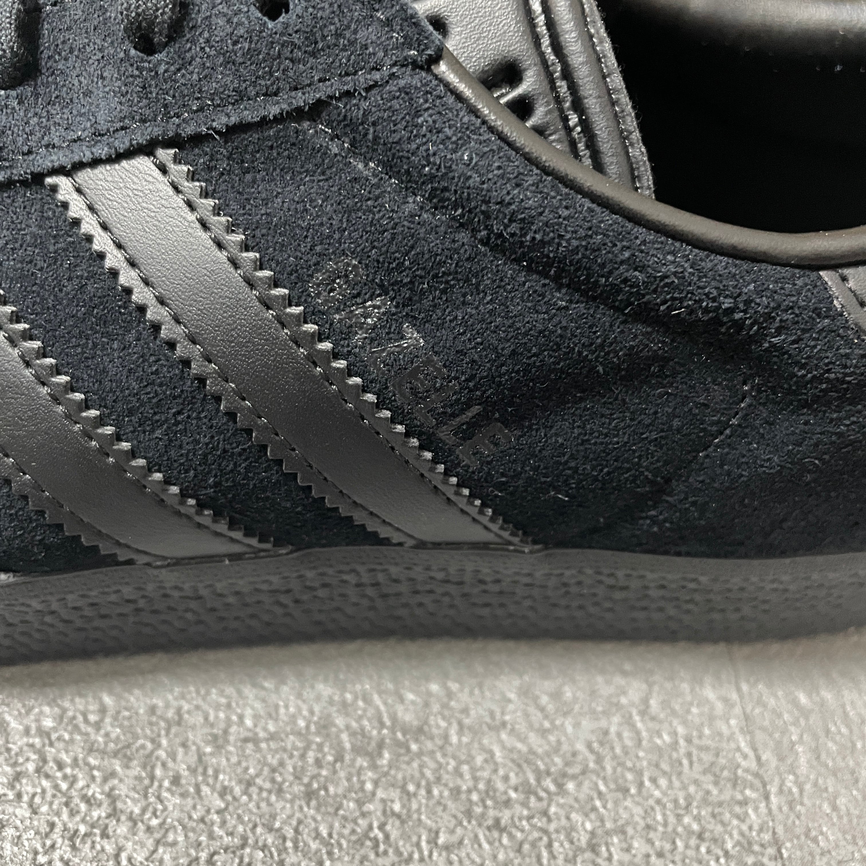 【adidas】GAZELLE triple black アディダス ガゼル ガッツレー ...