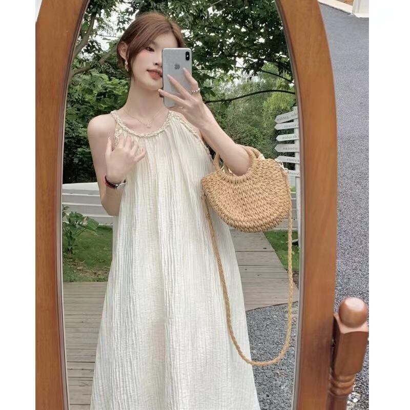 【新作】【送料無料】 ホルターネック妖精小さなサスペンダードレス女性の夏の新しいルーズノースリーブオフショルダーミッドレングススカート小人向け 0286709348211