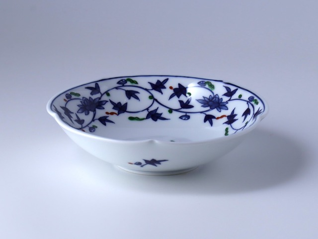 15.5cm丸み取り皿　花唐草