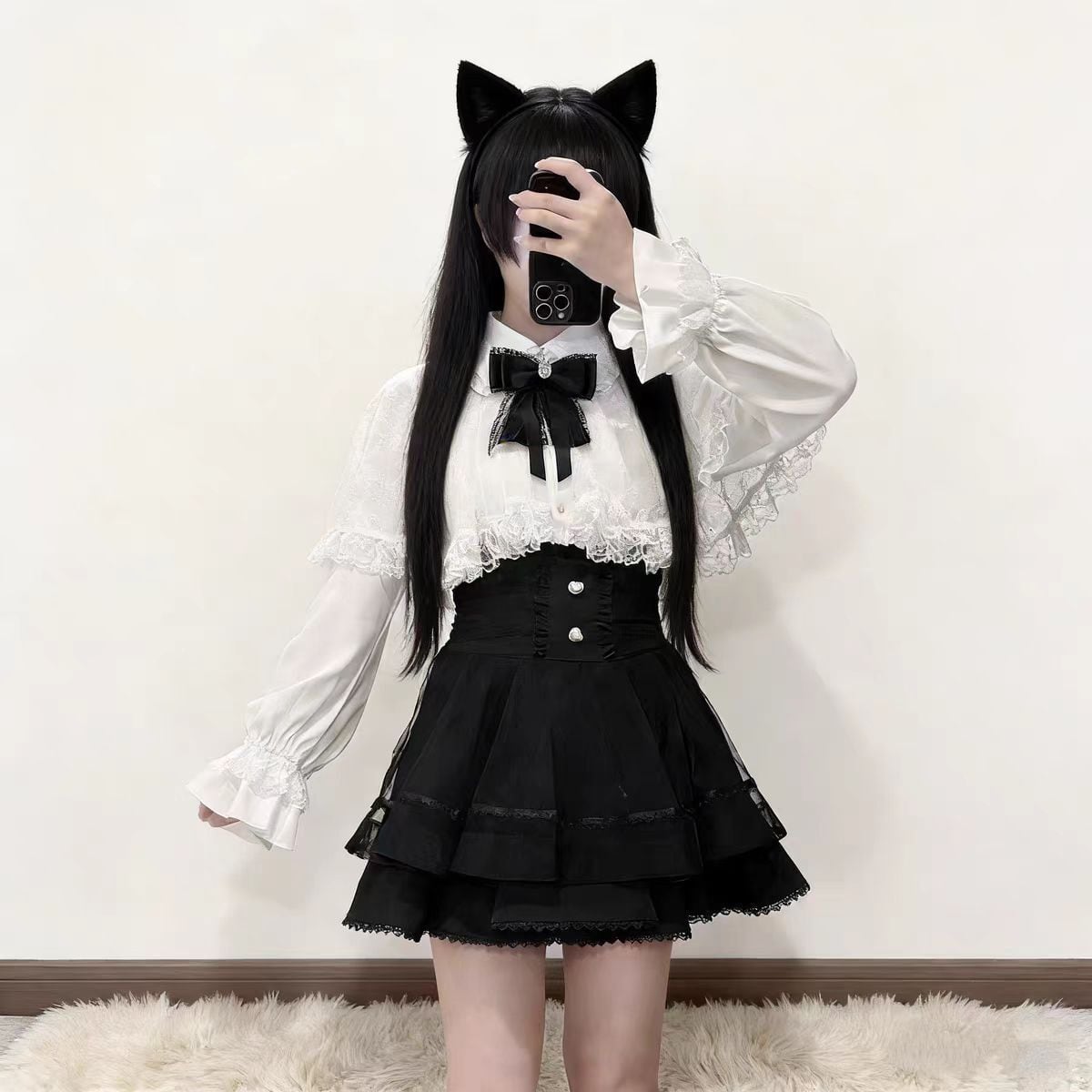 双子コーデ 上下セット # 秋の双子コーデ｜レースケープ×黒スカート
