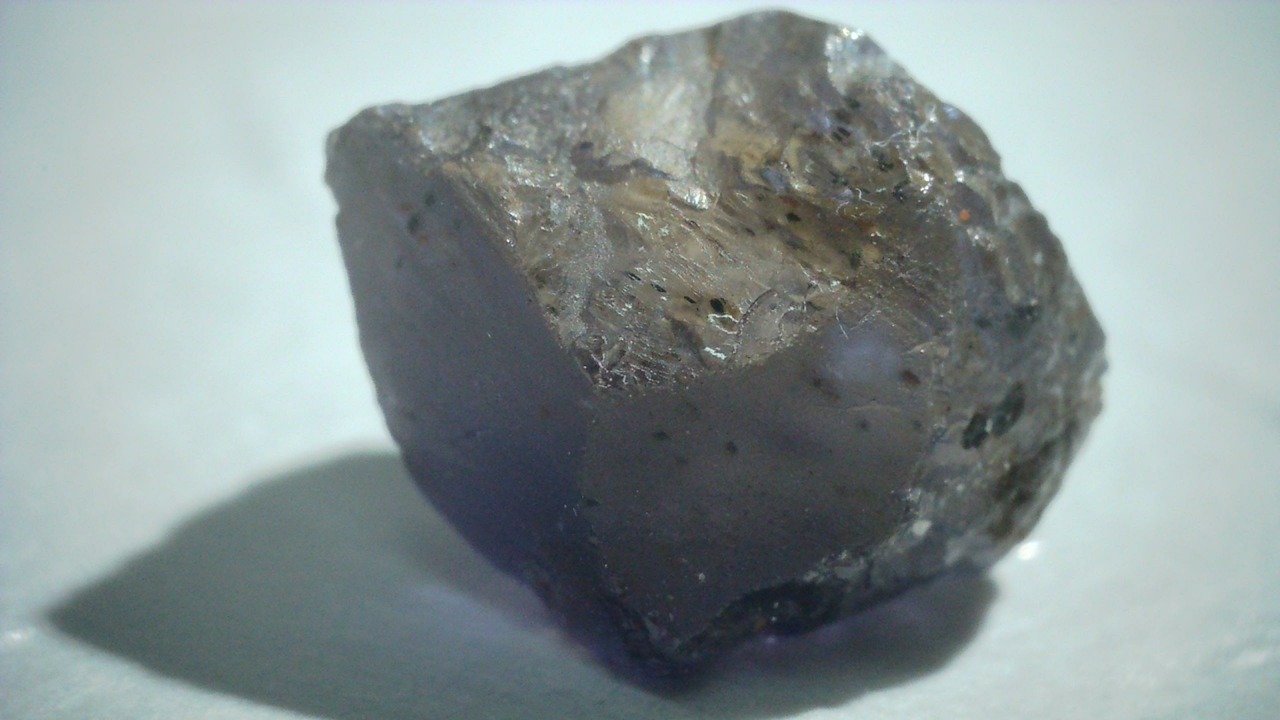 アイオライトサンストーン原石　3.64ct　[B4−138]