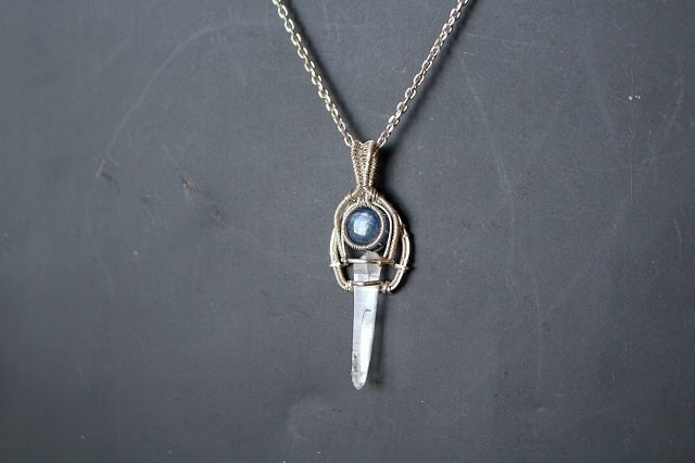 Kyanite & Himalayan crystal silver925 wirewrapping pendant