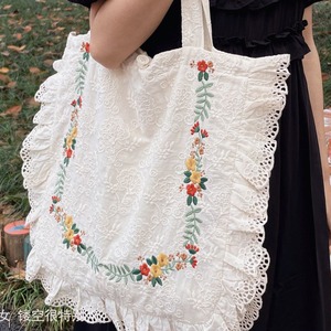 お花の刺繍のフリルトートバック　2col　BA007