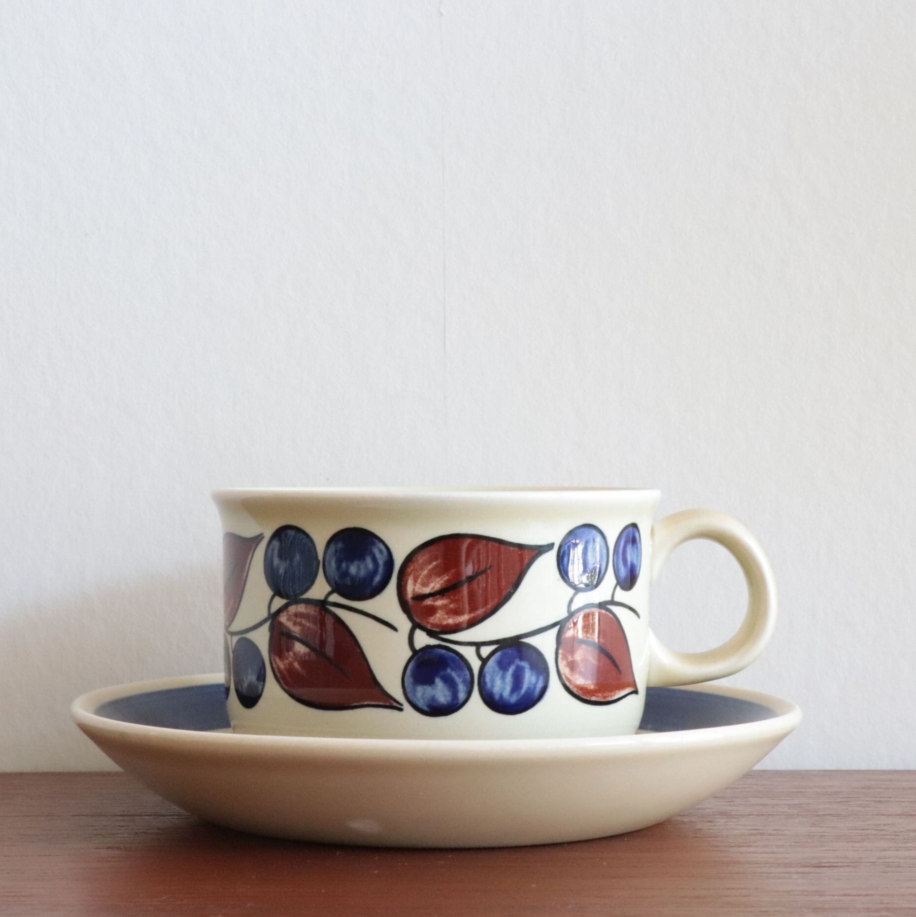 フィッギオ フォークロア 蓋付きスクエアポット 陶器 蓋付き 容器