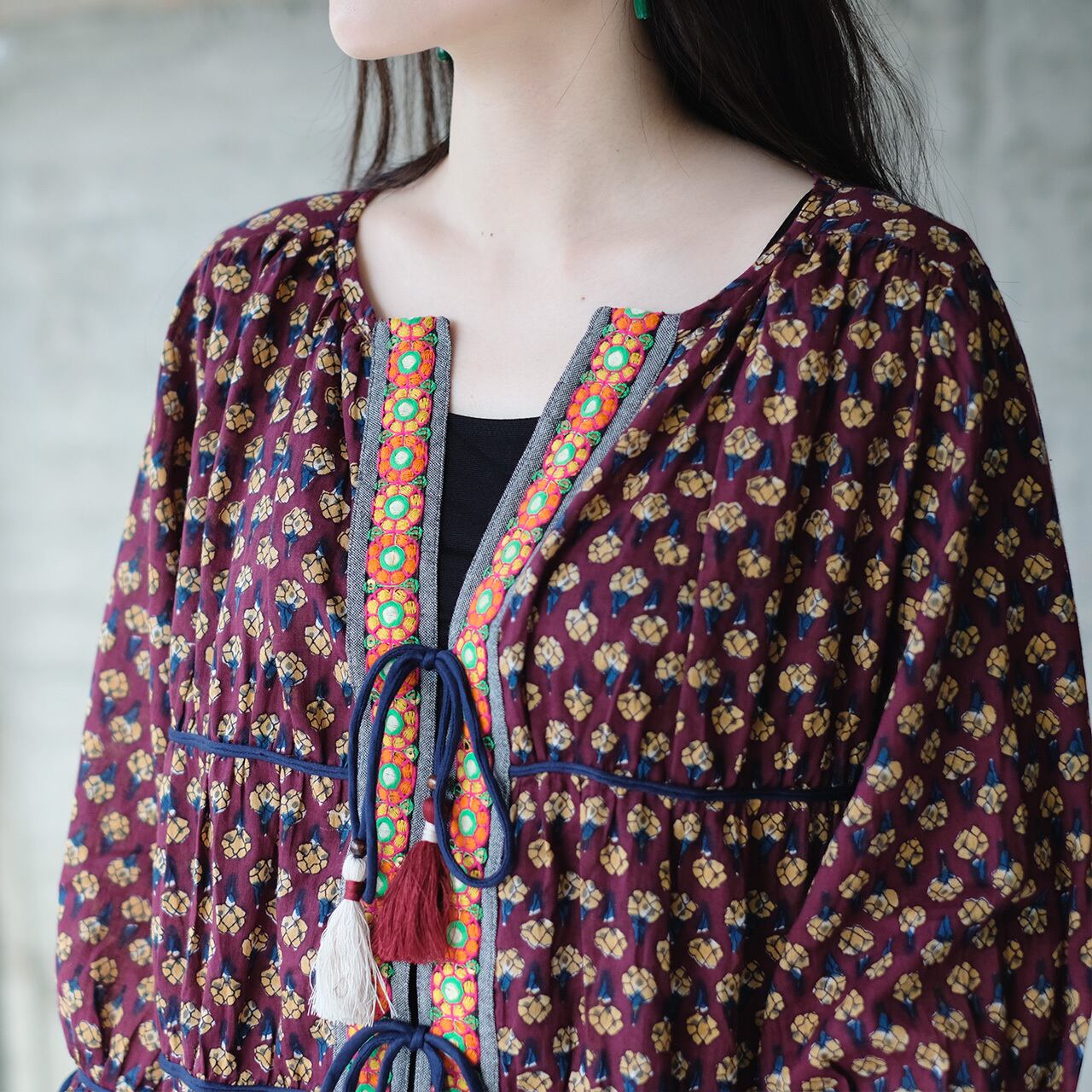 刺繍リボン＆タッセルが個性的！ブロックプリント長袖ワンピース（24w