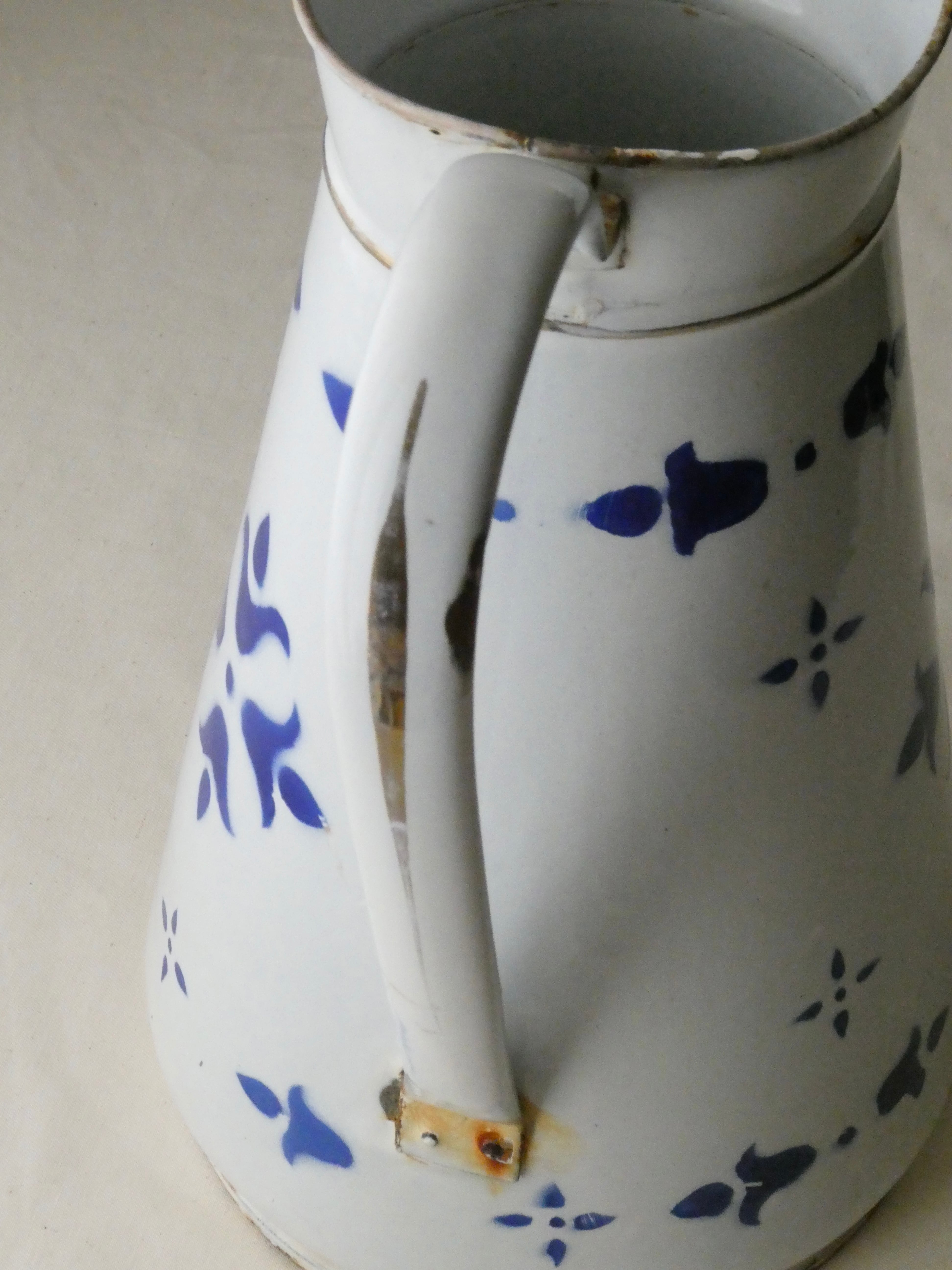 french vintage picher / ステンシル柄の琺瑯のピッチャー h34.3cm