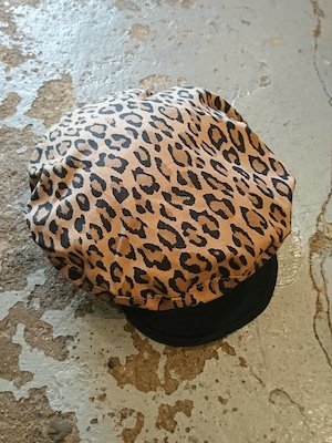 A puzzling home "MODS CAP" Leopard Color