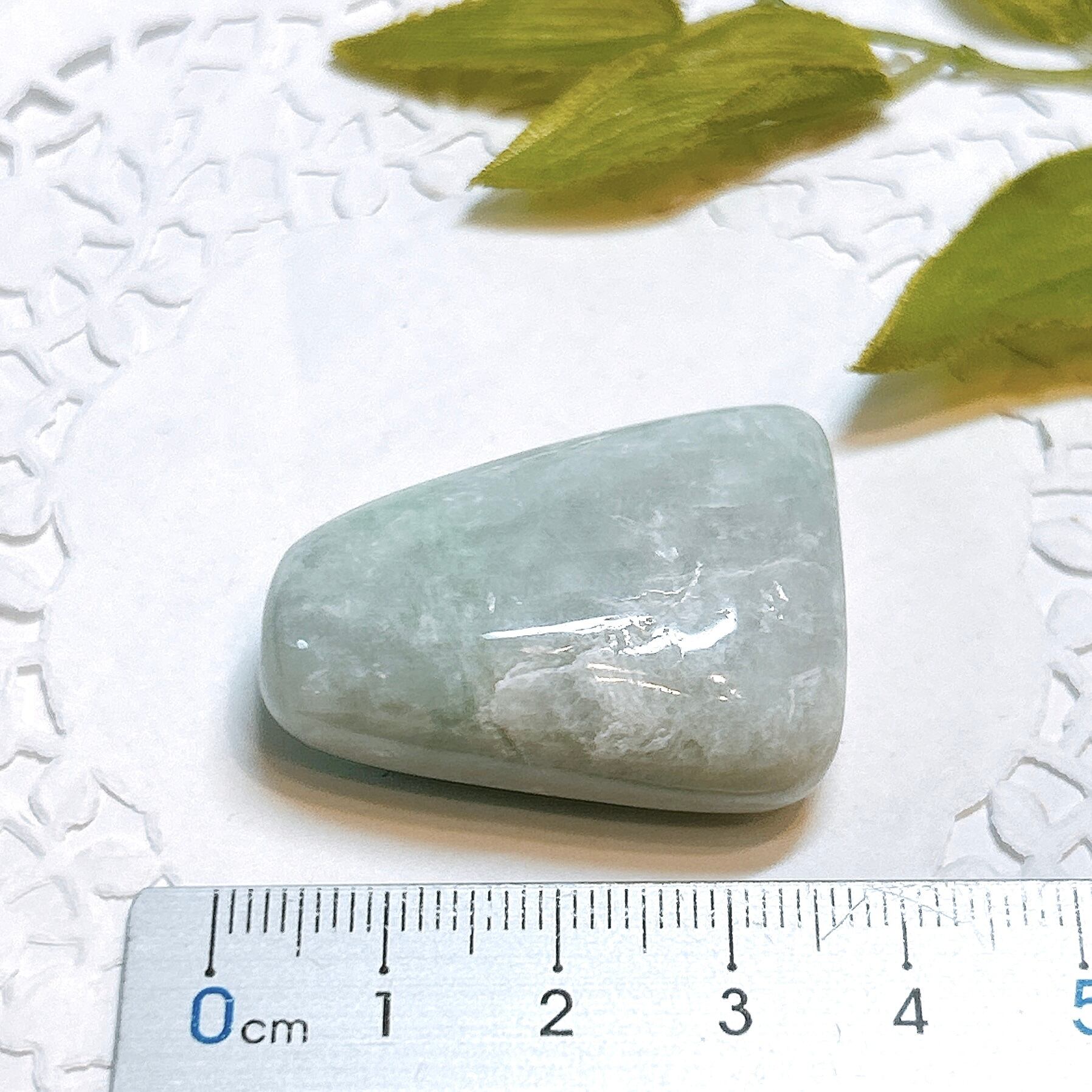 17964】 翡翠 ミャンマー産 ヒスイ ひすい ジェード タンブル 磨き石