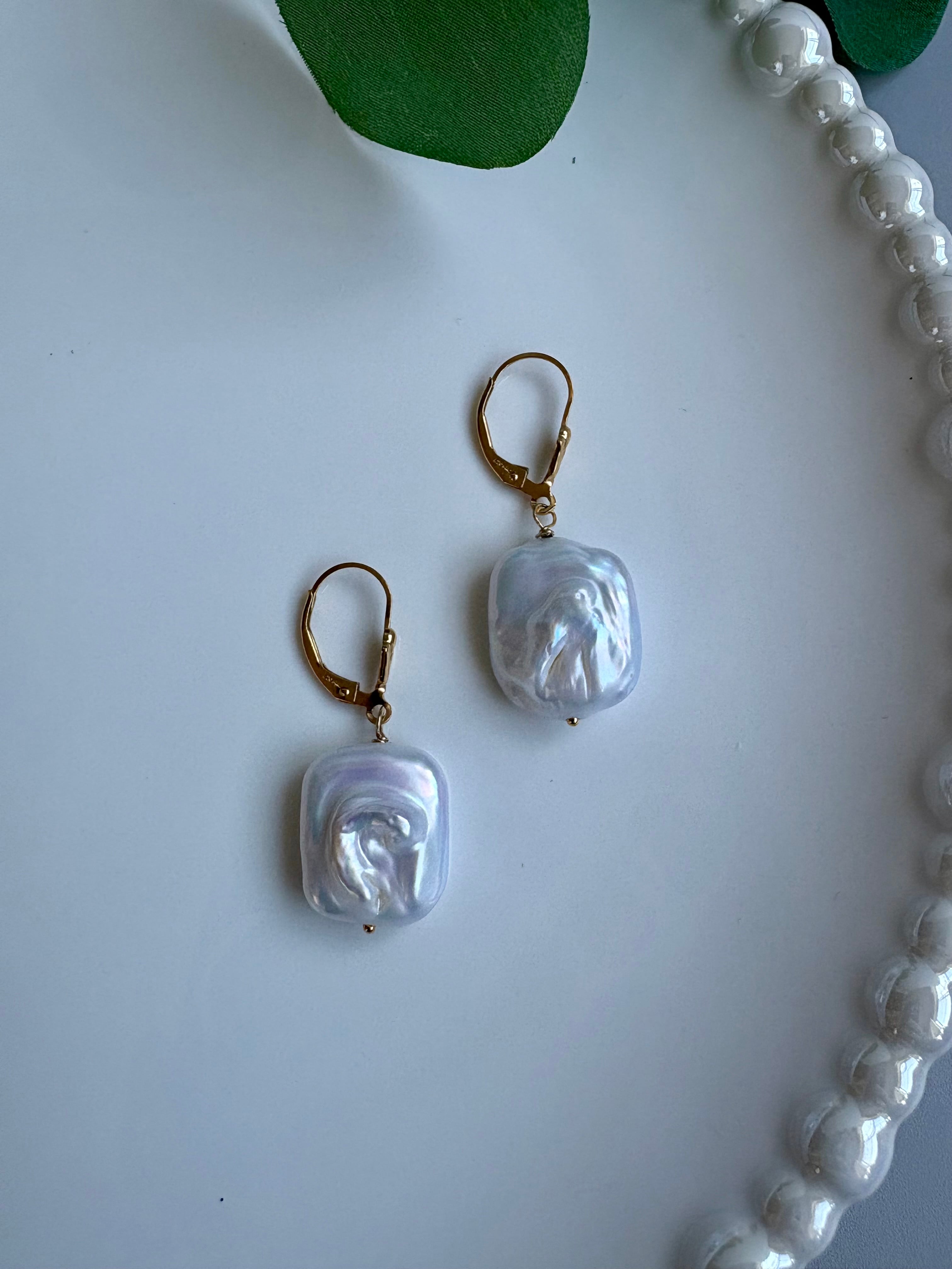 大粒長方形バロック淡水パール ピアス | karun