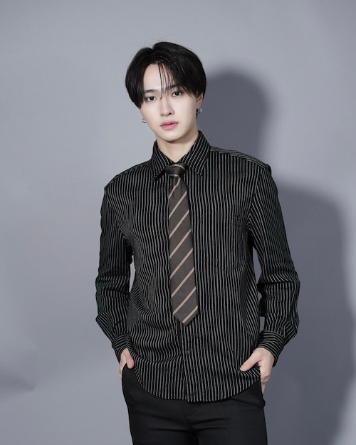 【ALUDE SELECT 】Smart stripe design necktie shirt(2color）