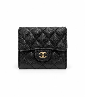CHANEL シャネル 三つ折り財布 P0229-B10583-C3906 ﾏﾄﾗｯｾ ｷｬﾋﾞｱｽｷﾝ