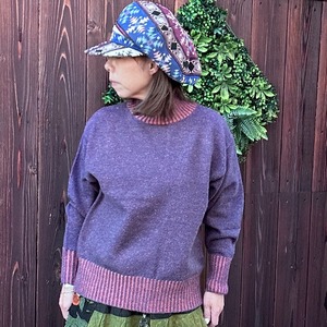 ふんわりハイネックニット