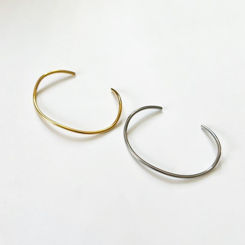 ステンレススキニーカーブバングル