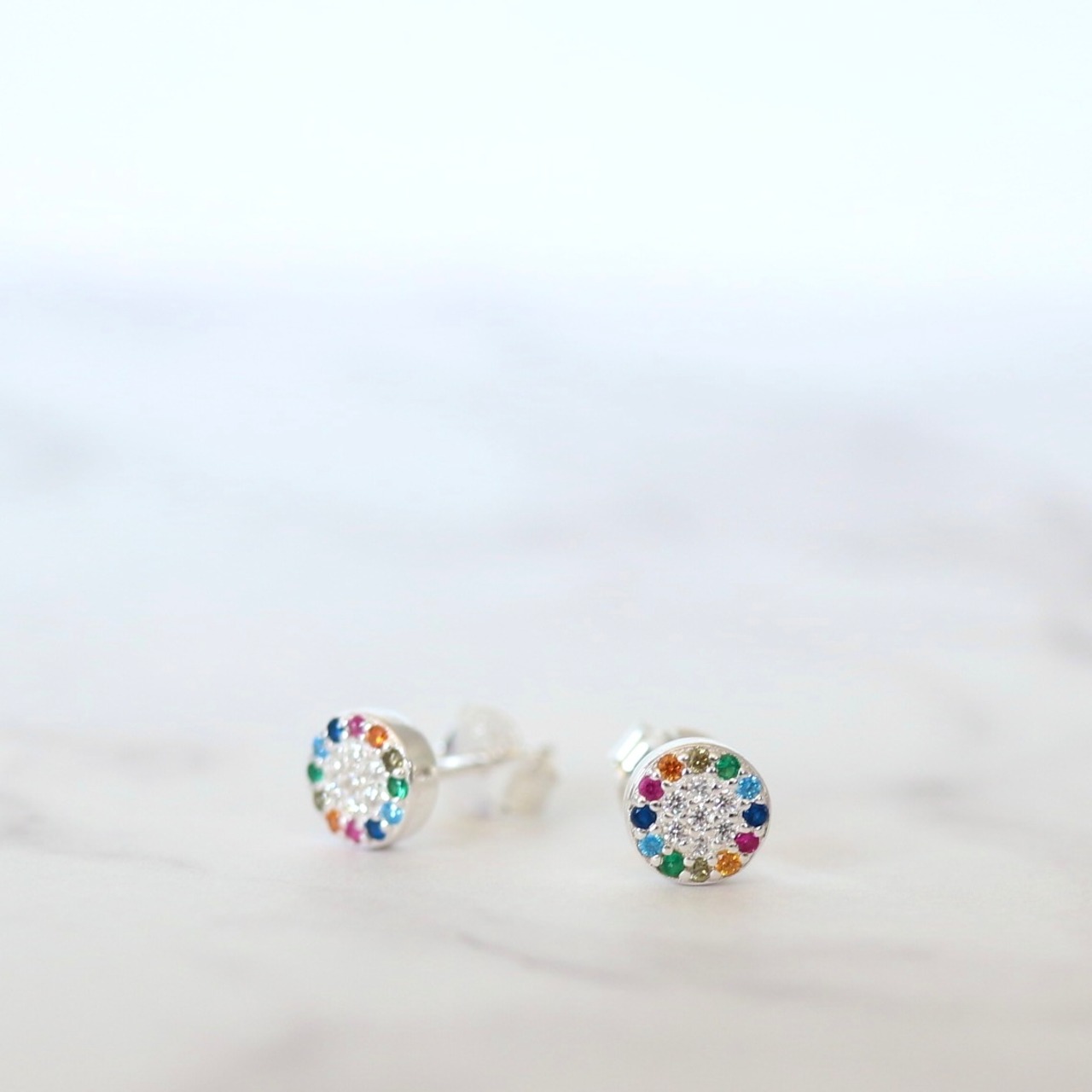 こつぶレインボーシルバーピアス