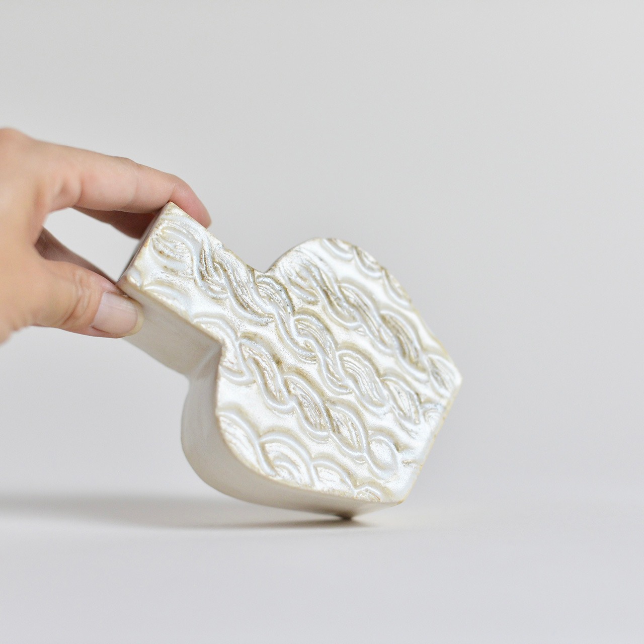 OluNoA / フラワーベース 【I】〈 陶器 / 花瓶 / 花器 / 花 / ドライフラワー / オブジェ 〉