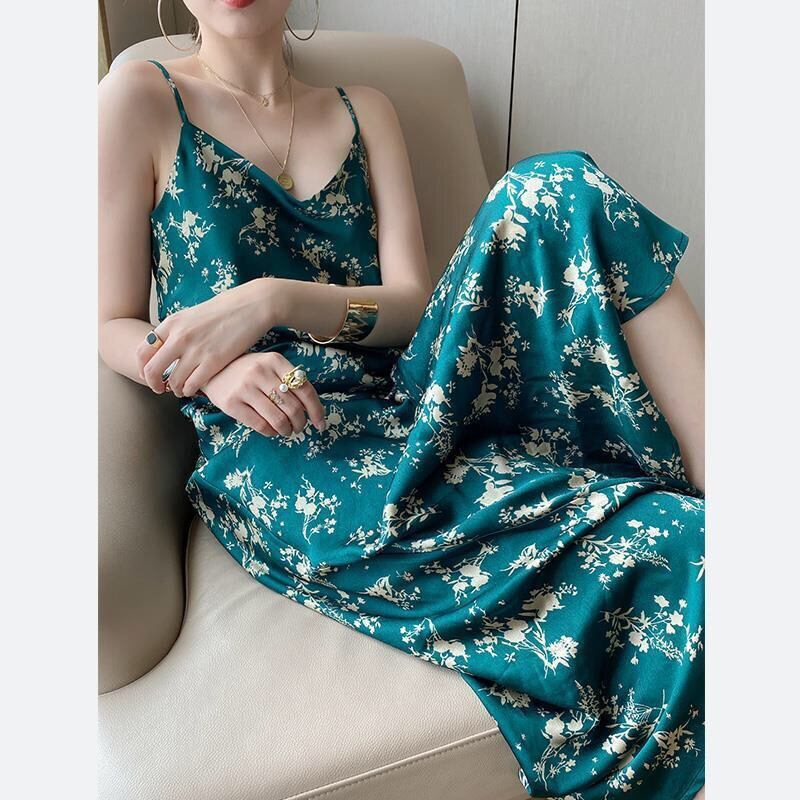 【新作】【送料無料】 韓国スタイルの甘い小さな新鮮なリゾートスタイルのビーチサスペンダードレス女性の夏スリムスカート小学生用 0269260122369