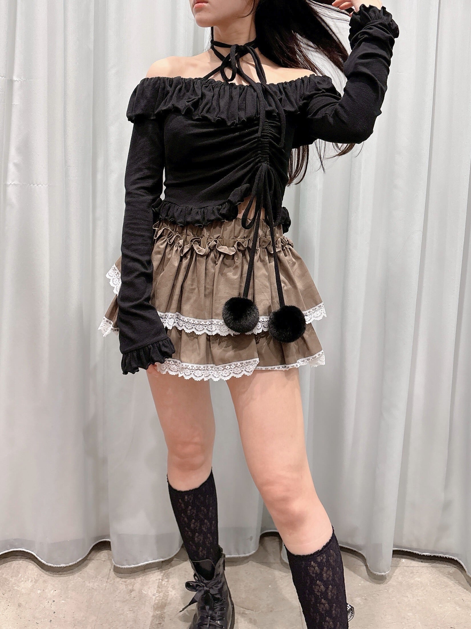 ぽんぽんオフショルトップス | lilLilly official webstore