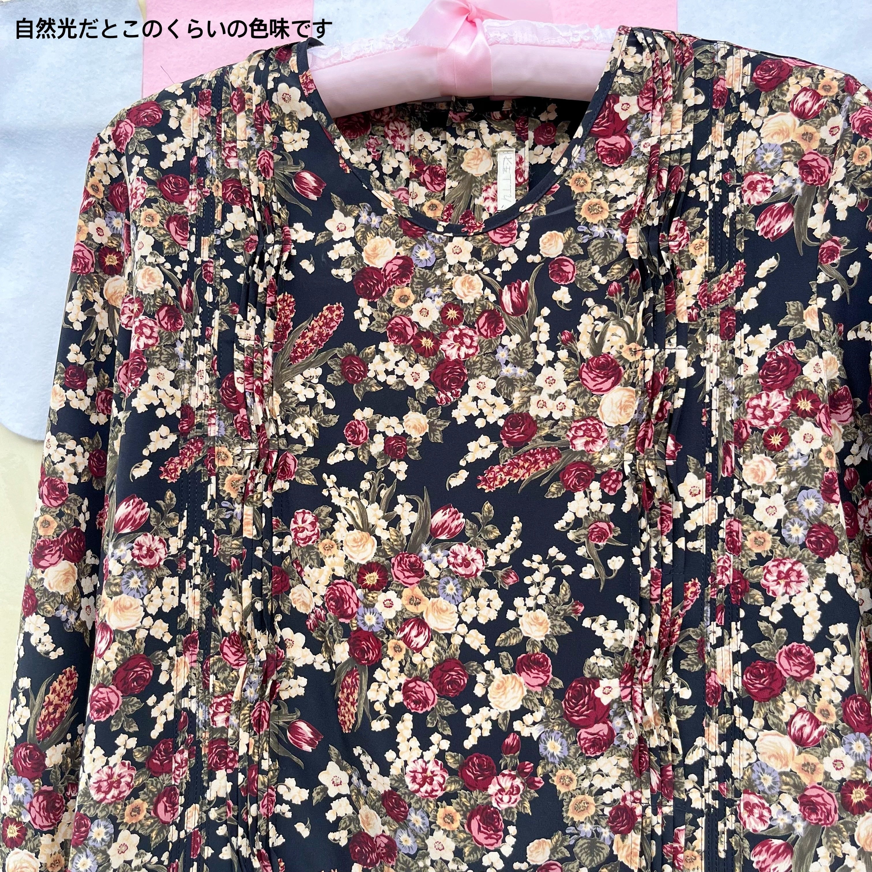 KETTY / rose flower pintuck blouse