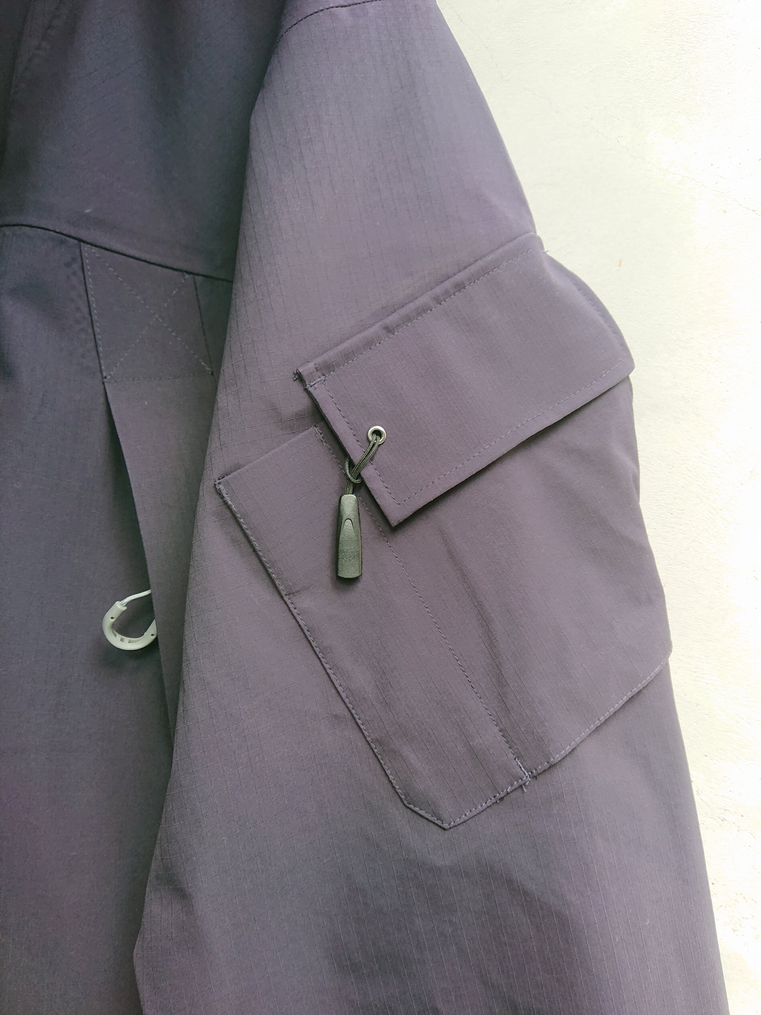 COMFY CMF OUTDOOR GARMENT 