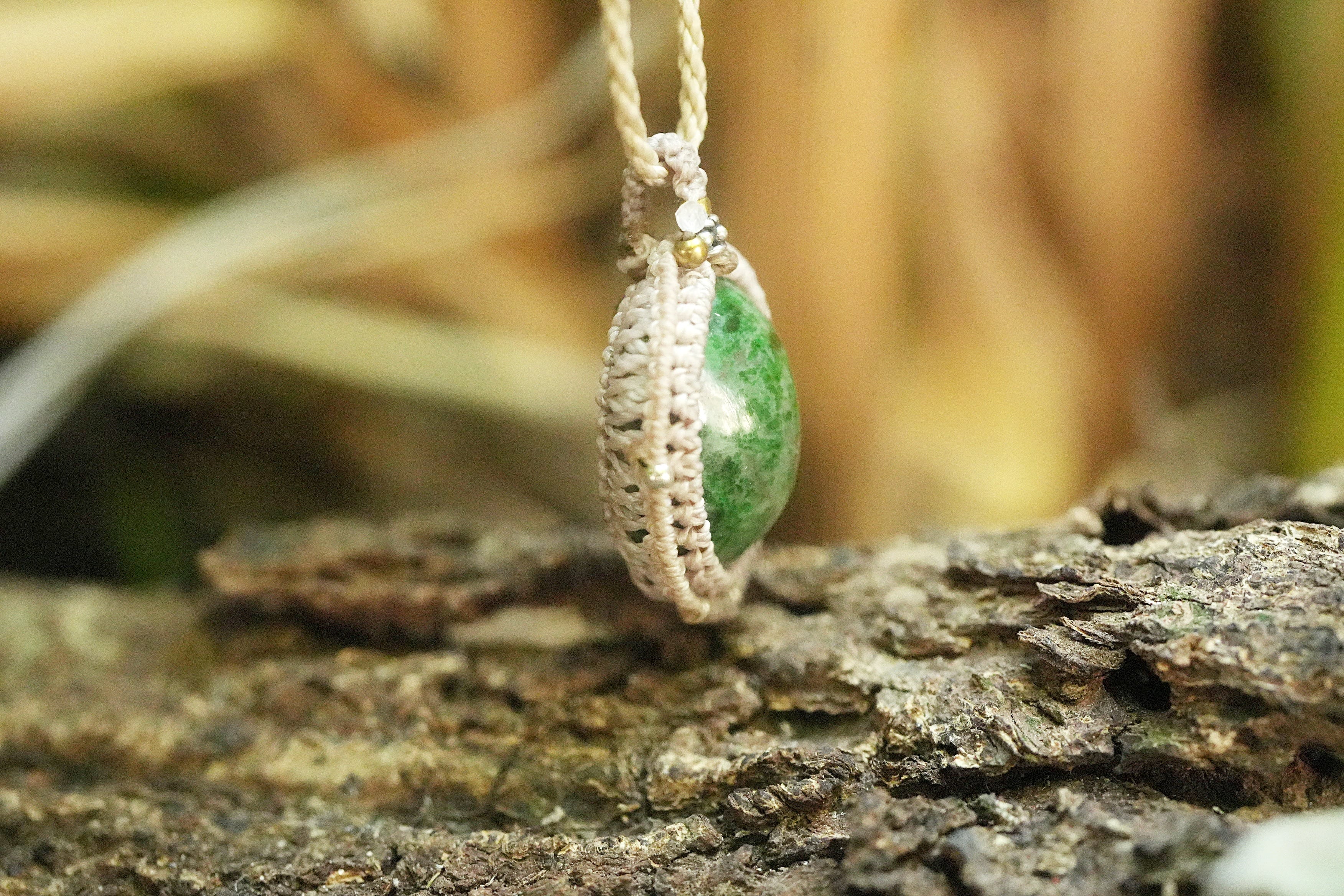 幻のプックリ☆マウシッシ翡翠☆Jede☆ネックレス 1575 | Funky garuda