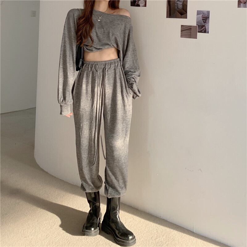 インスタイドハイウエストショートルーズプルオーバーロングスリーブグレーセーターレディース2020秋新バージョンのワイルドトップ ブラックストロベリース6778829816