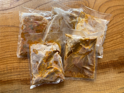 冷凍 カラダトトノウ発酵チキンカレー(カレー200g 1袋)