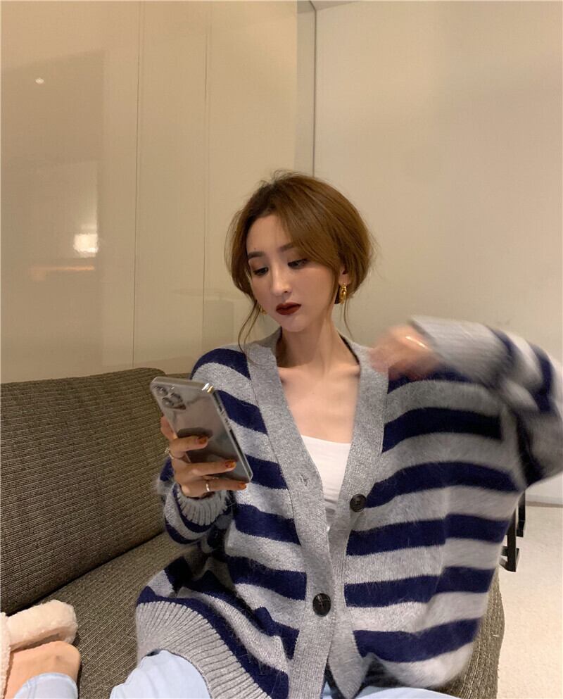 セーター Vネックルーズストライプニットジャケット スプリングスタイルスタンダードカーディガン レトロ 春物 ブラックストロベリース59825284555