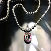 HORSESHOE : C with RUBY PENDANT / ホースシュークラウン・ルビーペンダント